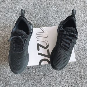 NIKE AIRMAX 270